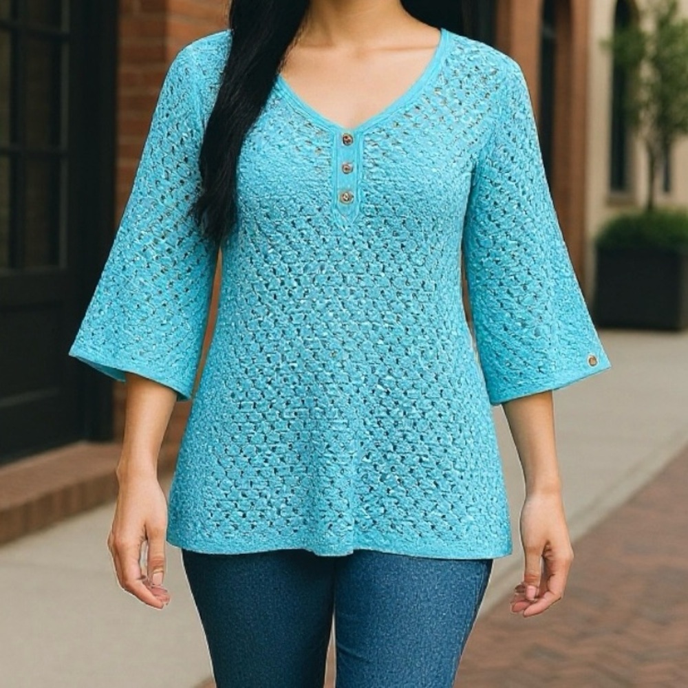 Simply Noelle Top Turquoise Crochet Open Weave 3/4 Sleeve Bi-level Hem